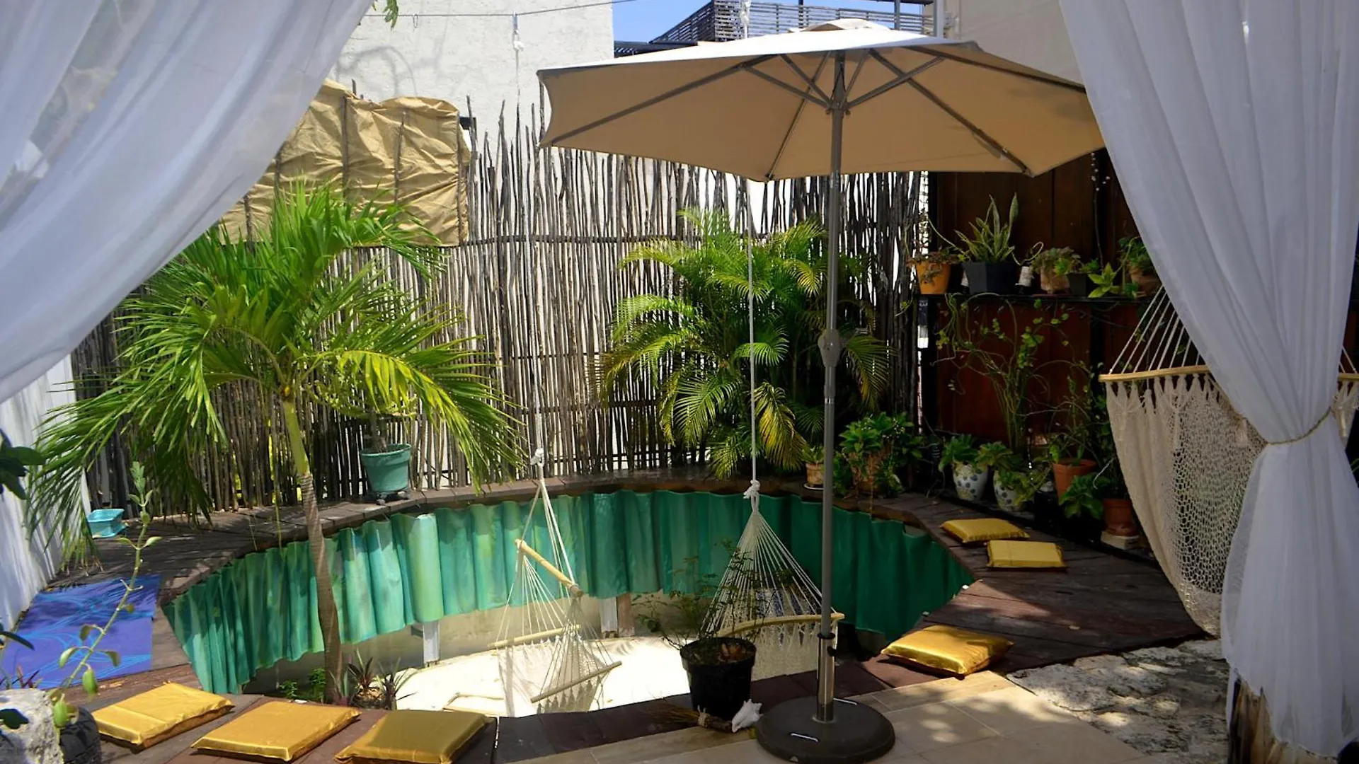 Homestay Wholeness Earthing Clubhouse Apartment Playa del Carmen